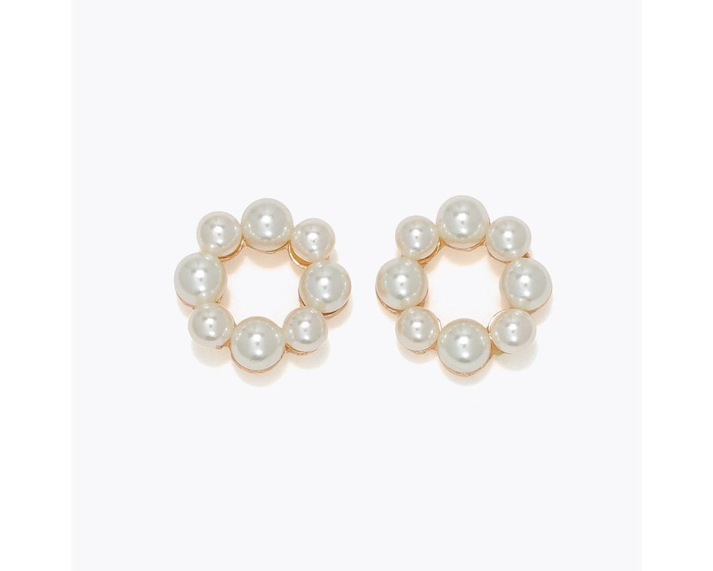 Circle of Pearls Earrings