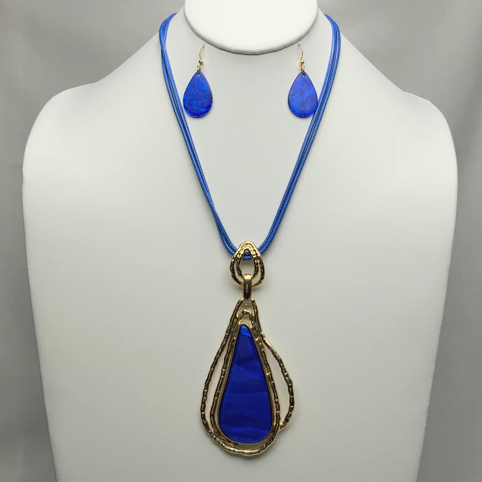 Lucite Teardrop Earrings & Necklace Set