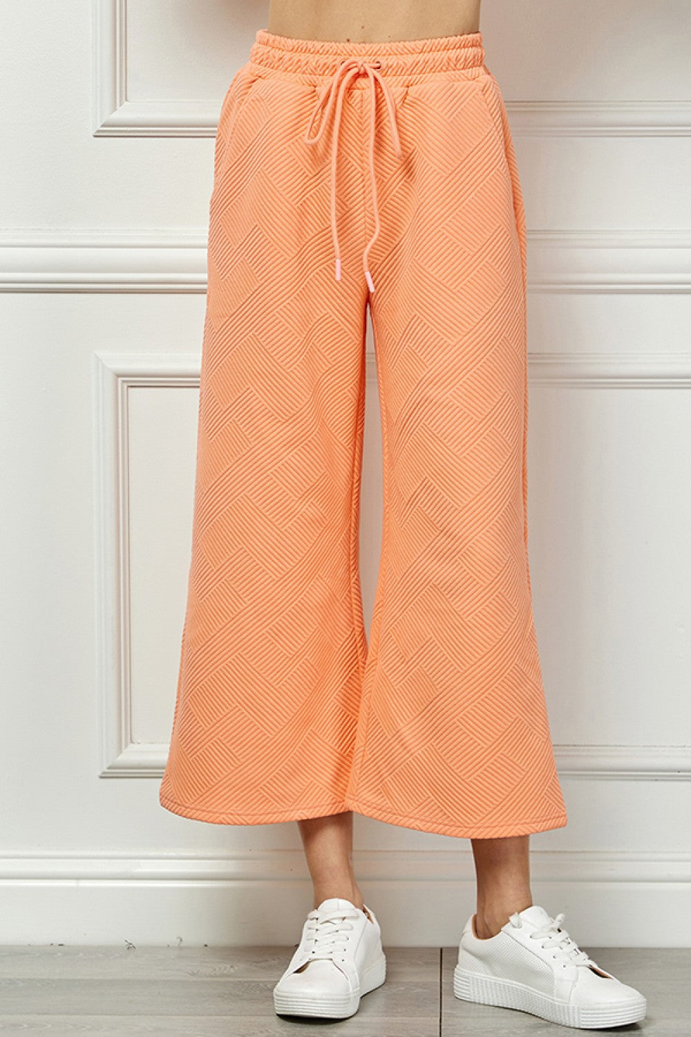 Textured Cropped Wide Pants