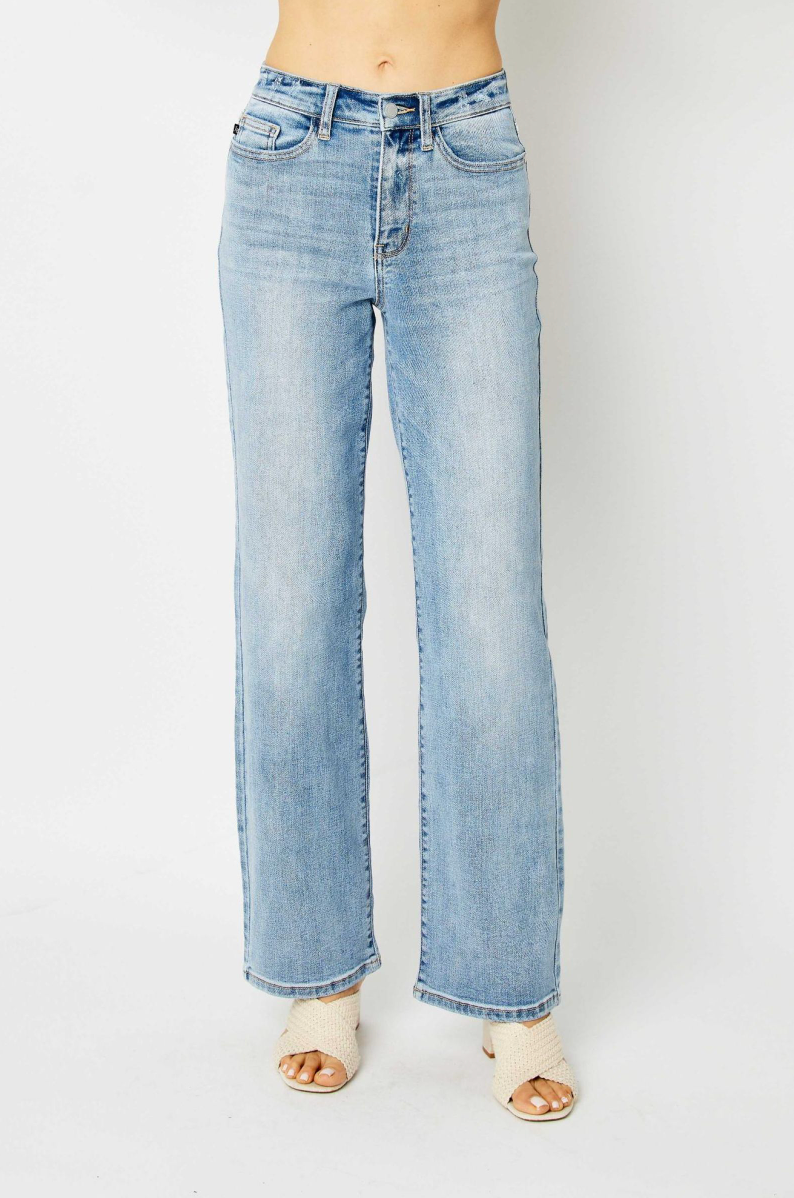 Judy Blue High Waist Light Wash Straight Leg Jeans