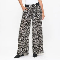 Leopard Print Magic Pantz
